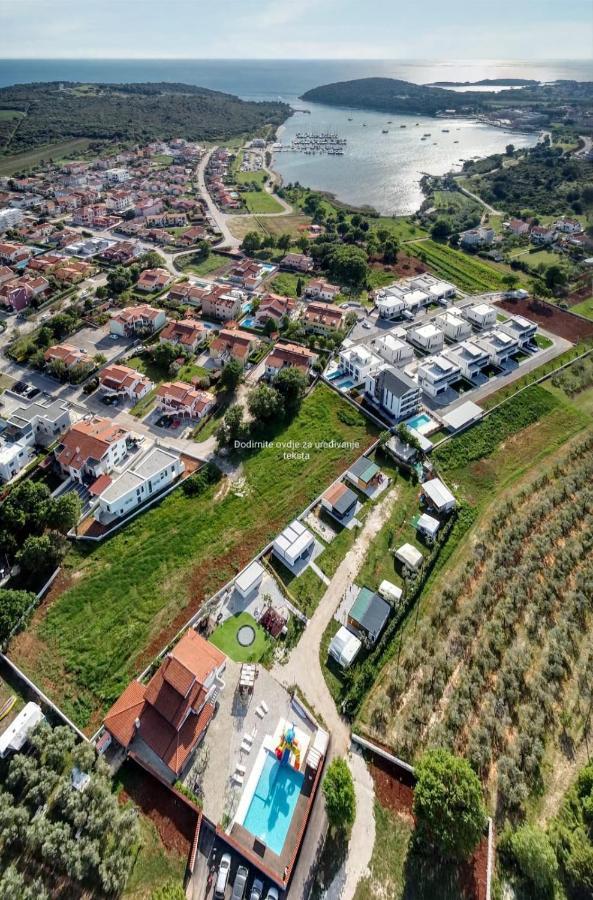 Mobilehome Elena Premium With Pool, Istria Banjole Dış mekan fotoğraf
